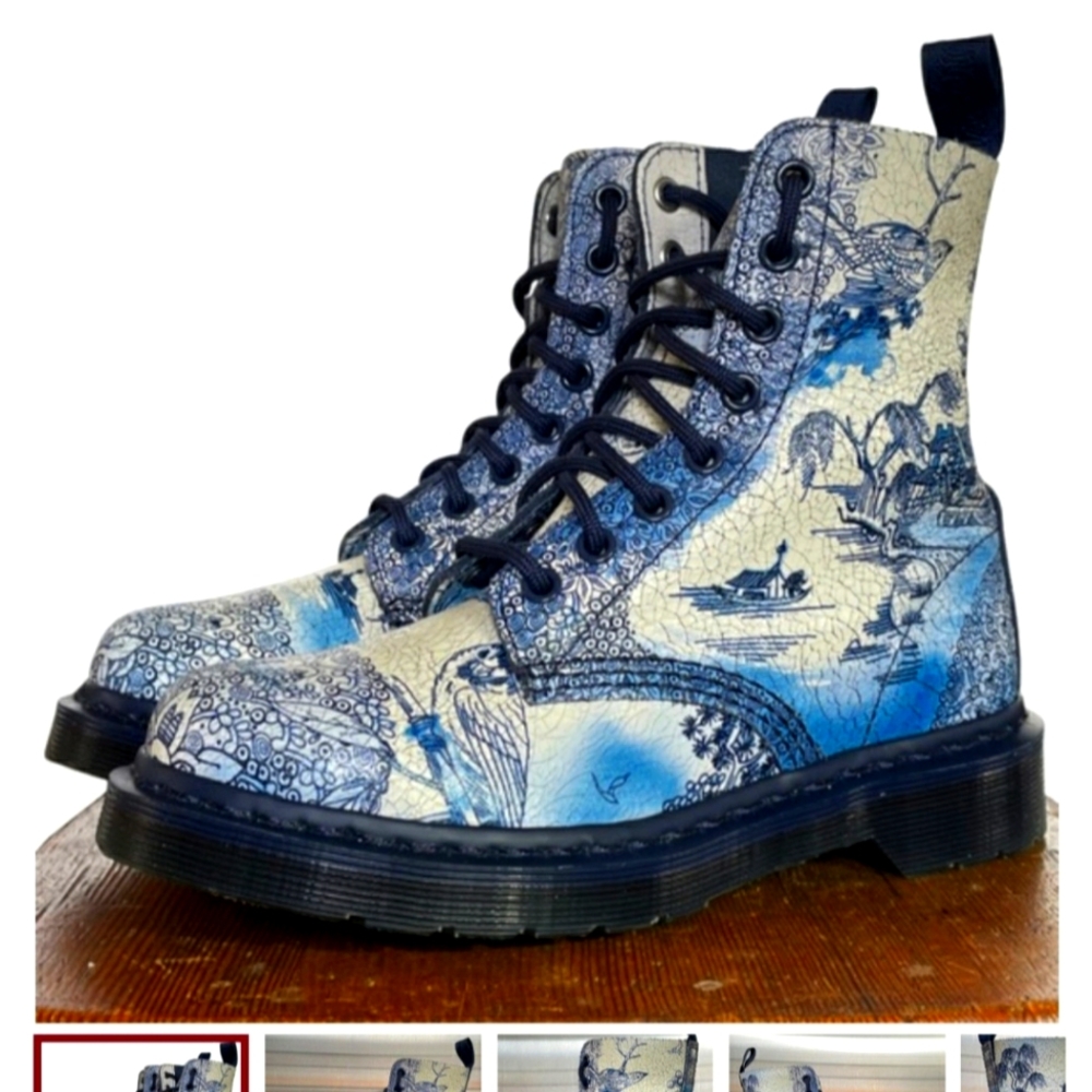 WOMENS Dr.Martins